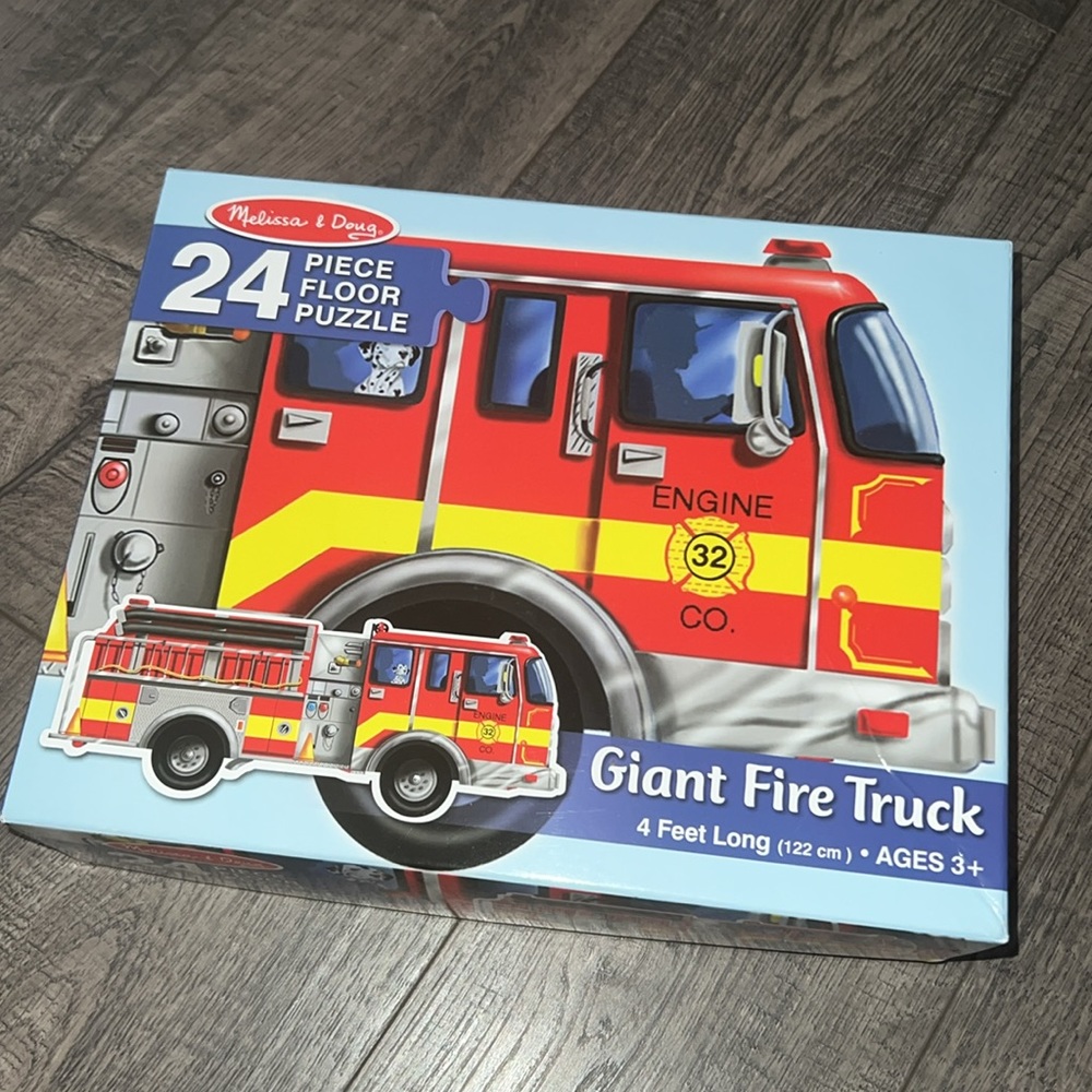 Melissa & Doug giant fire truck 24 piece floor puzzle 4 ft long ages 3+ EUC